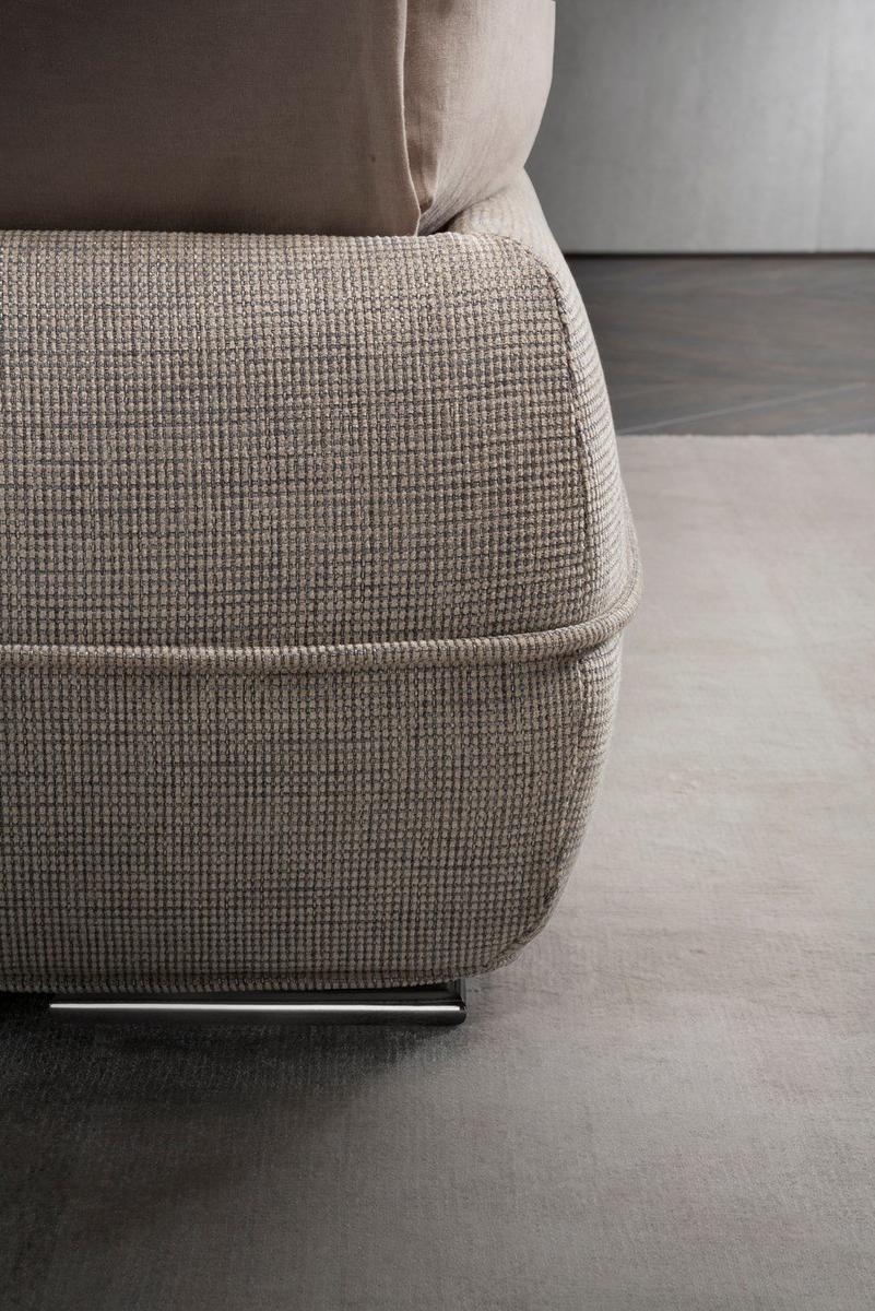 Upholstered fabric double bed | Mandarine by Flou