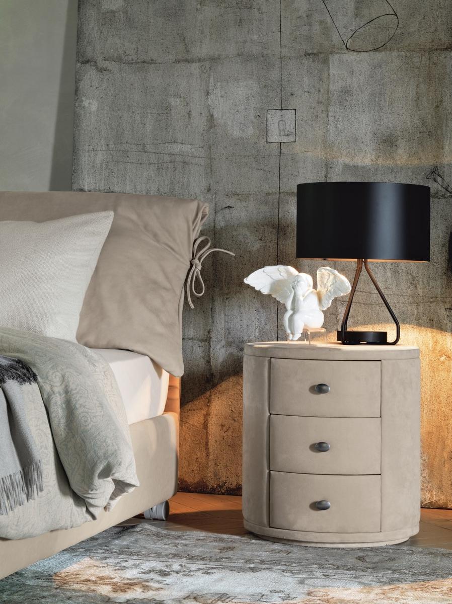 Rounded round bedside table | Condotti by Flou