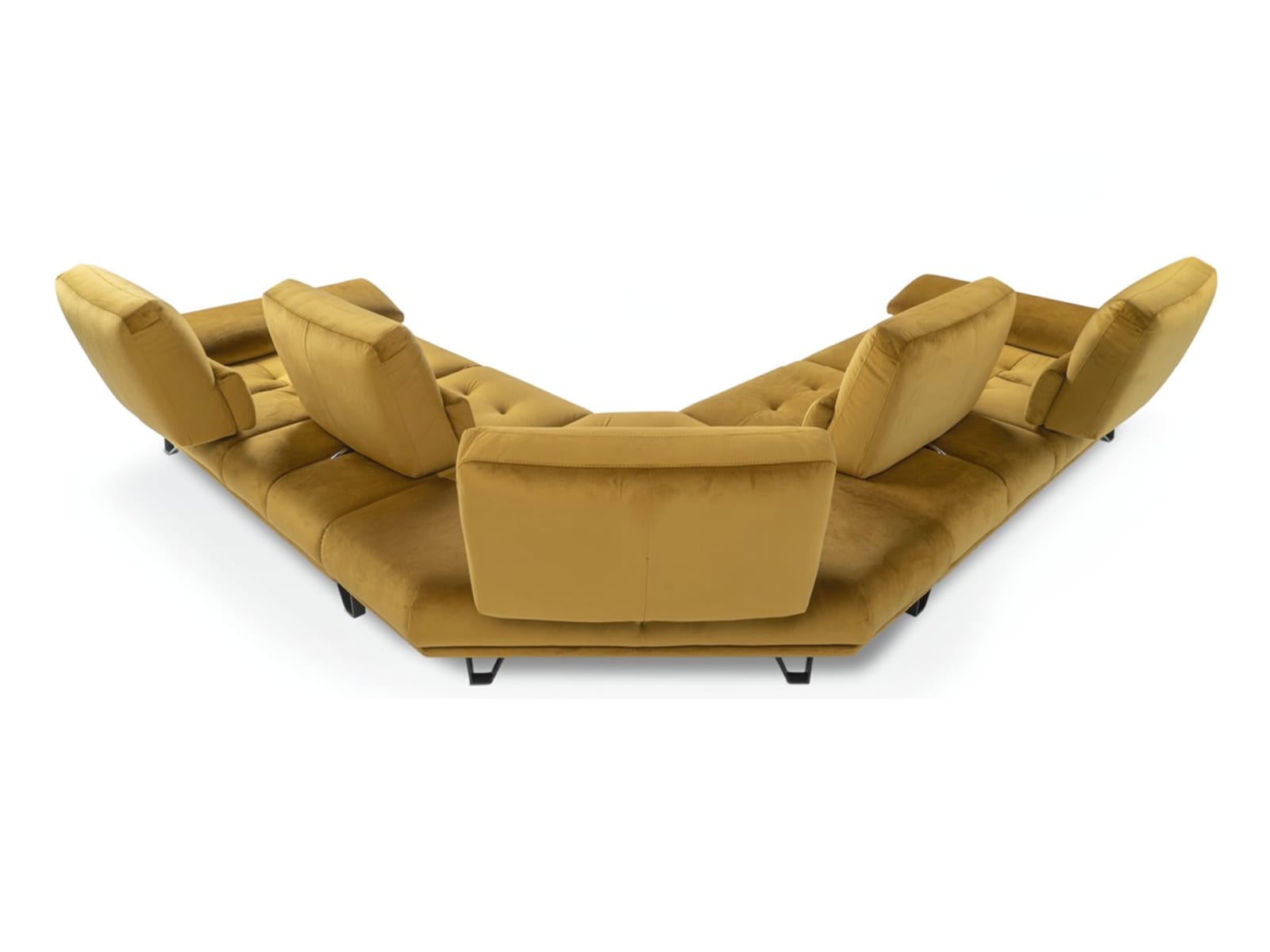Elegant sofa with tiltable backrests, comfortable lying positions, and dynamic quilting for an embracing living experience. Ideal for leisure and adaptable to any occasion. | Fly 2.0 by Calia Italia