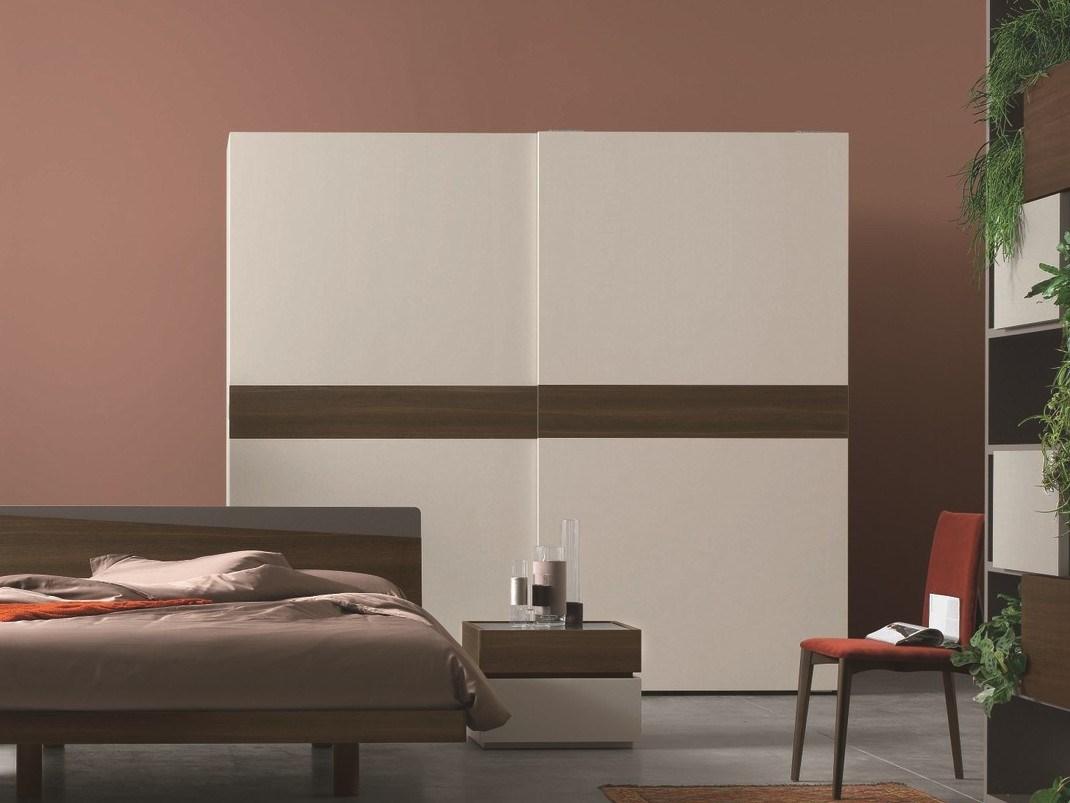 Wardrobe with sliding doors | Tablet by Tomasella