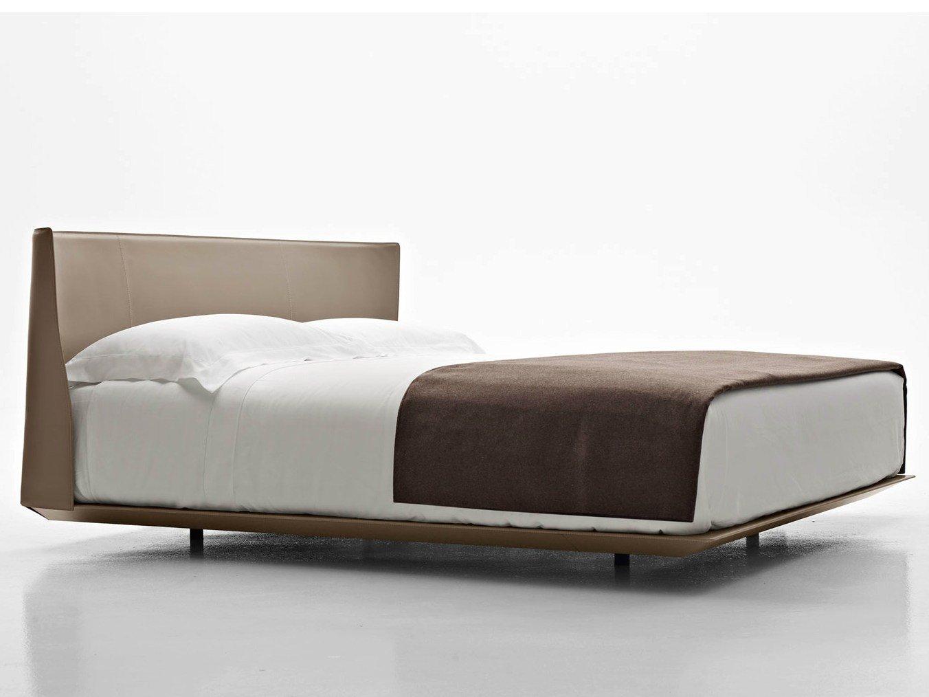 Tanned leather double bed with upholstered headboard | Alys by B&B Italia