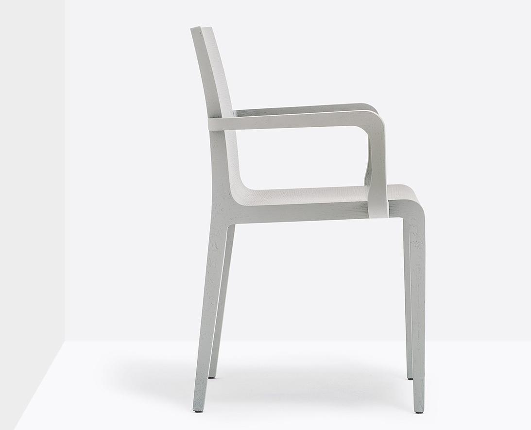 Solid wood chair with armrests | Young 425 by Pedrali