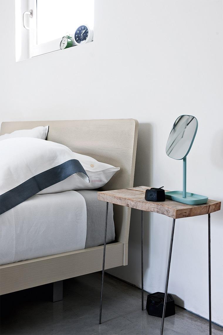 Wood bed with upholstered headboard | Teo by ALF Dafre