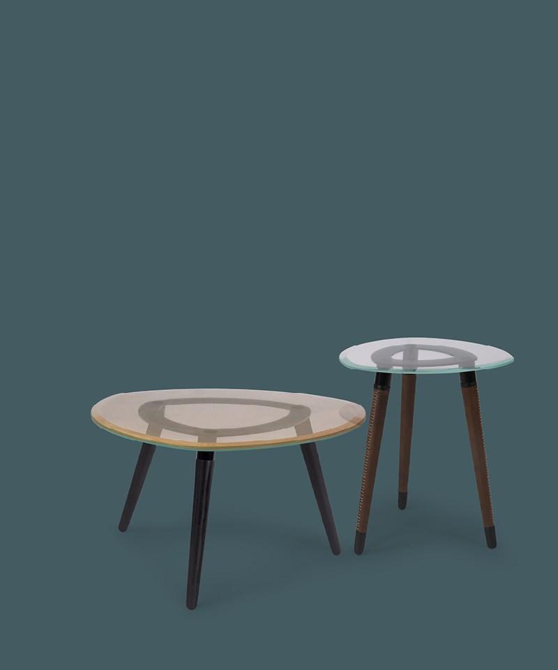 Low coffee table for living room | Shield by Borzalino