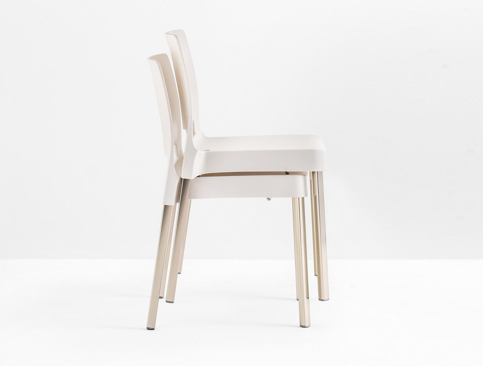 Stackable polypropylene chair | Joi by Pedrali