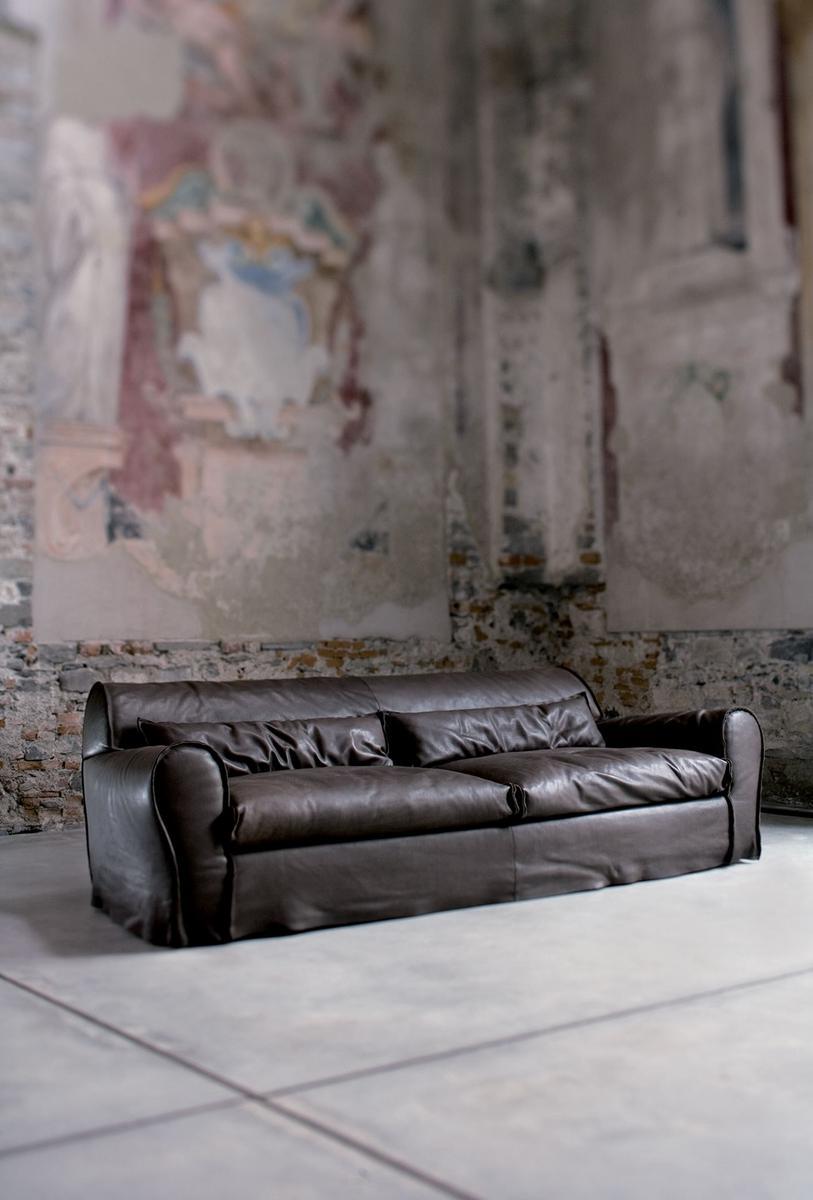 Leather sofa | Housse by Baxter