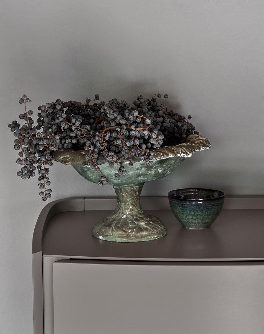 Rounded lacquered chest of drawers with integrated handles | Adj by ALF Dafre