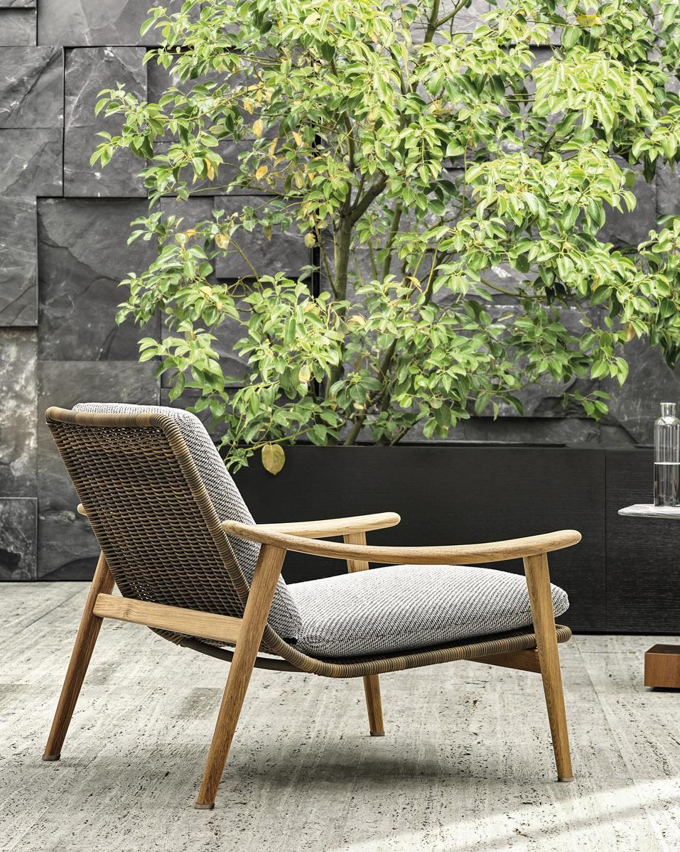 Teak garden armchair with armrests | Fynn Outdoor by Minotti