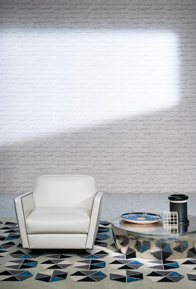 Leather armchair with armrests | Capri by Baxter