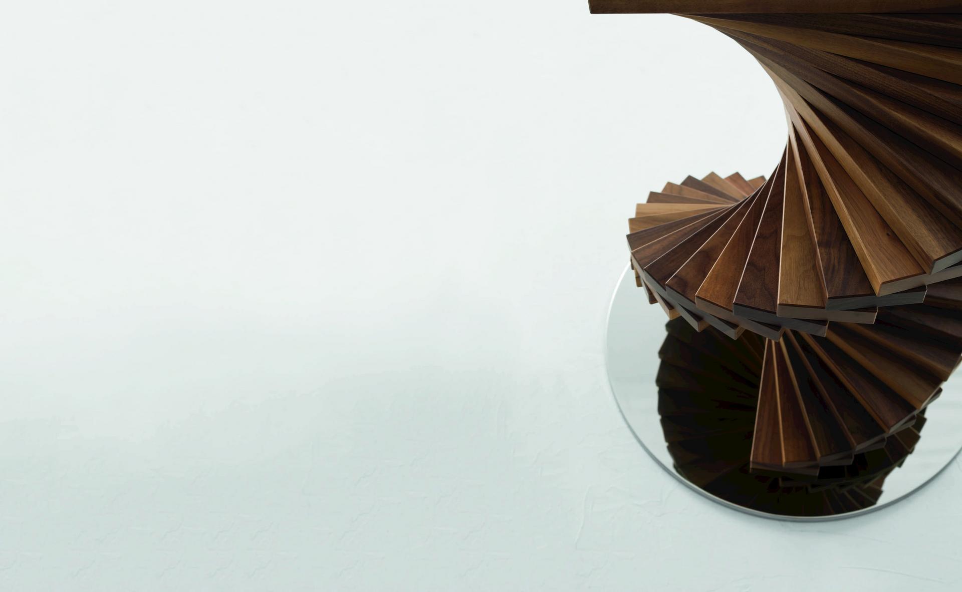 Round glass table with walnut base | Firenze by Tonin Casa