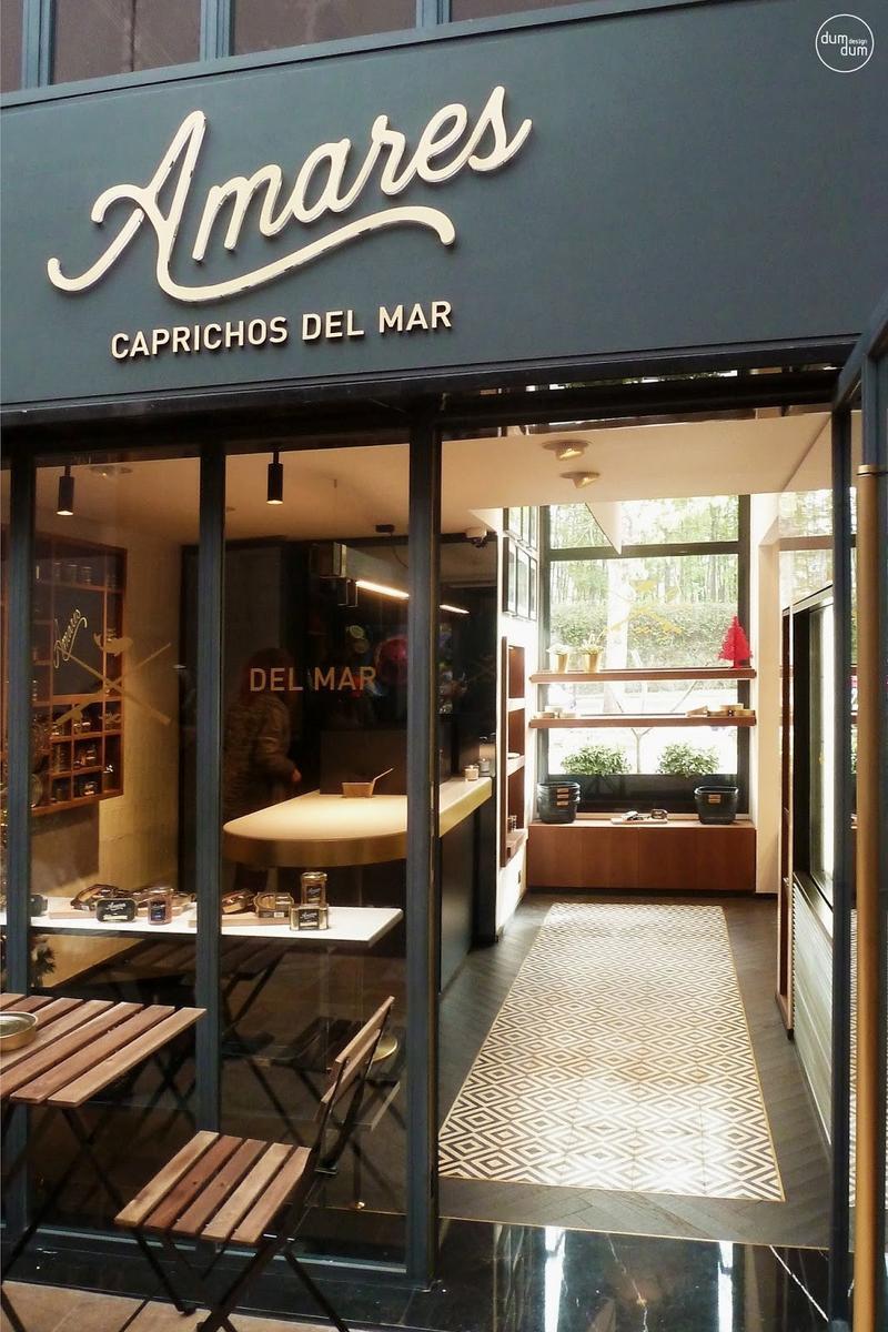 LED wood and aluminium pendant lamp | Mr Beam by Dark