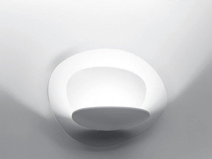Indirect light halogen wall light | Pirce by Artemide