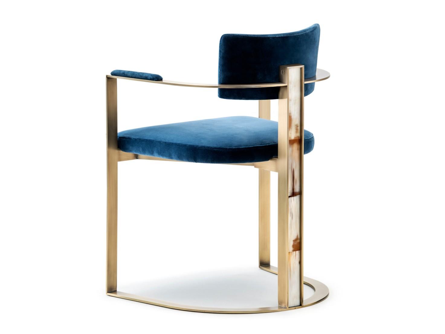 Velvet chair with armrests and burnished metal base | Sveva 6043d by Arcahorn