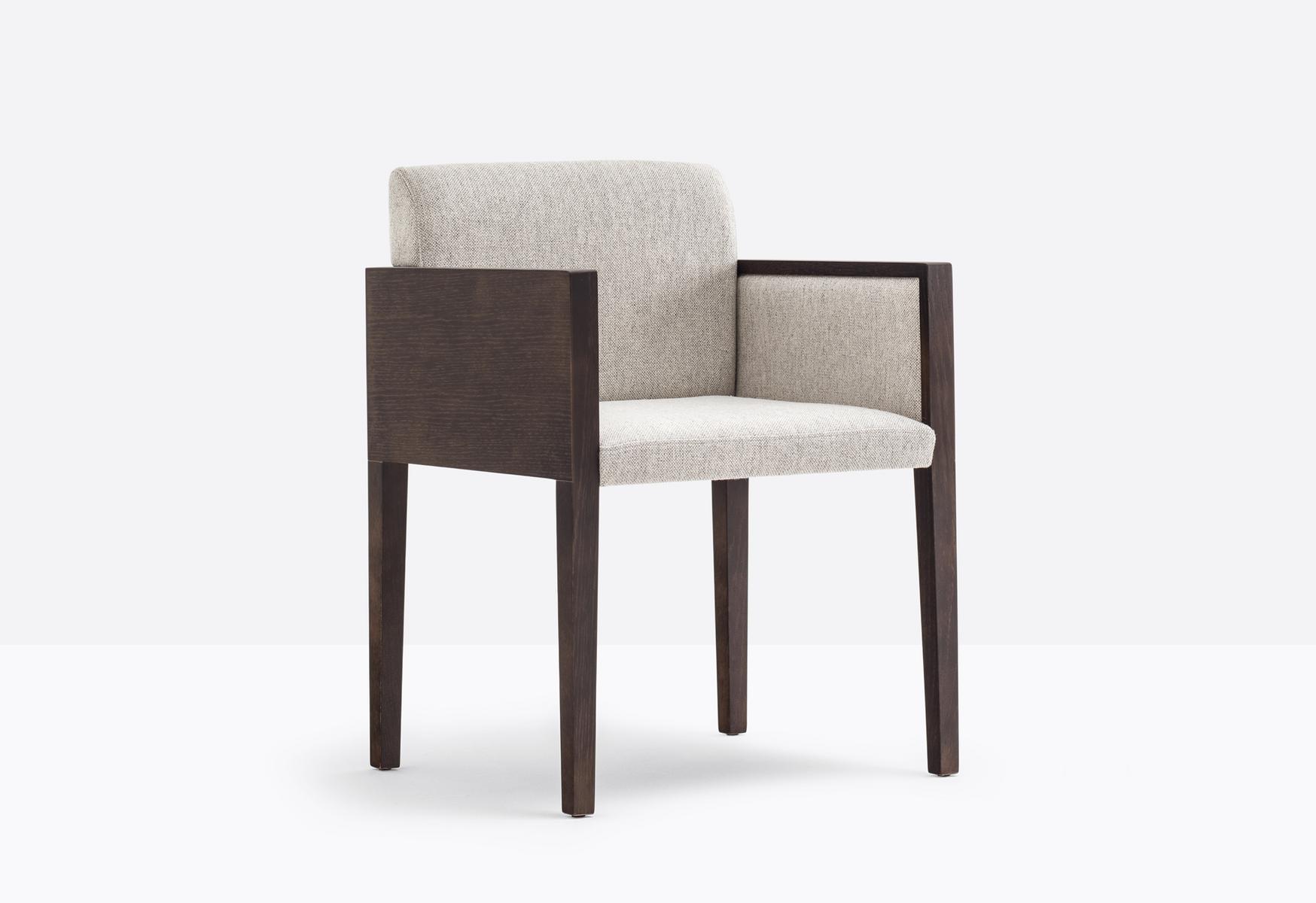 Honeycomb chair with armrests | Box 742 by Pedrali