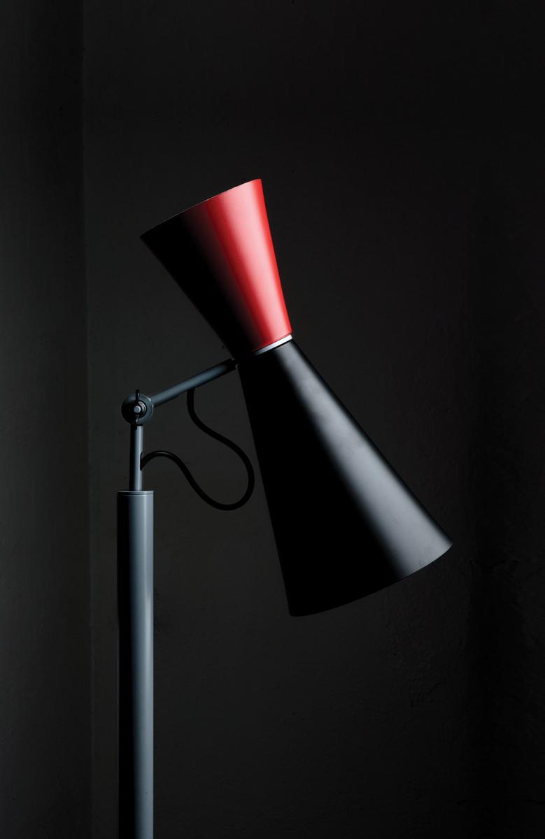 Adjustable aluminium floor lamp | Parliament by Nemo