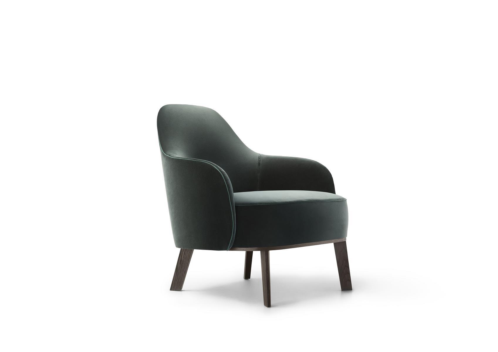 Upholstered leather armchair with armrests | Fantino by Lema