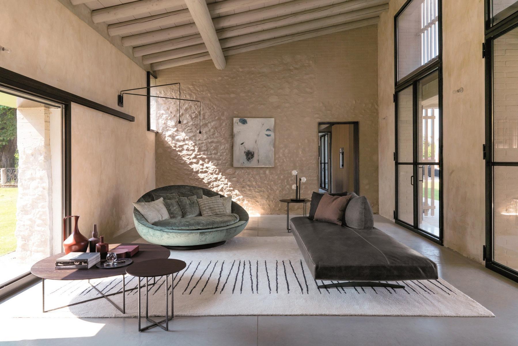 Curved sofa | Lacoon Island by Desiree