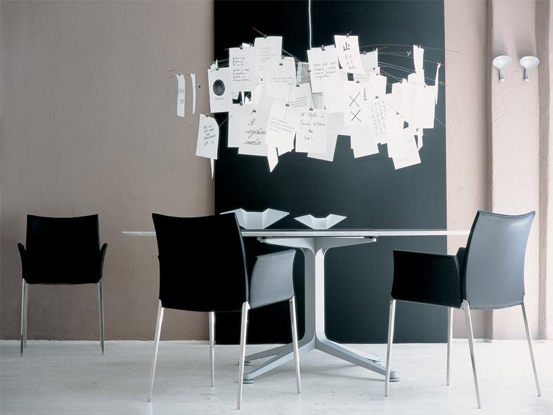 Chair with armrests | Lia 2088 by Zanotta