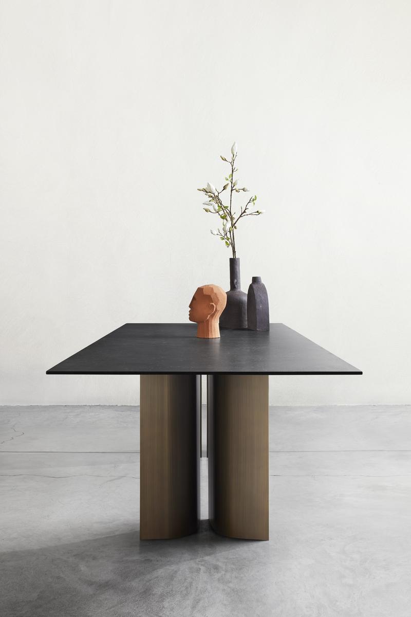 Rectangular reconstructed stone table | Gullwing by Lema