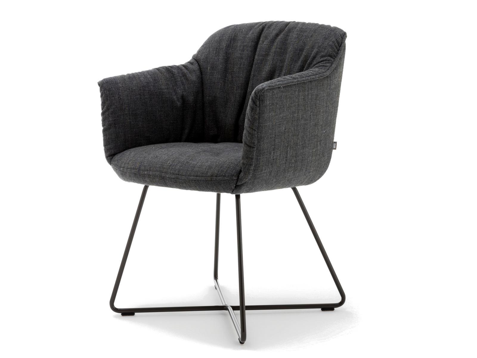 Upholstered fabric chair with armrests | 641 by Rolf Benz