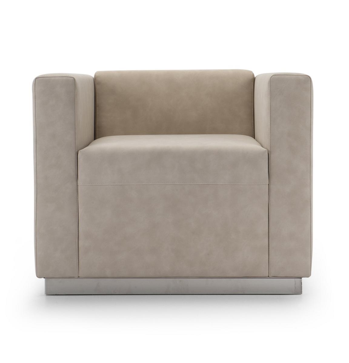 Upholstered leather armchair with armrests | Quincy by Domingo salotti