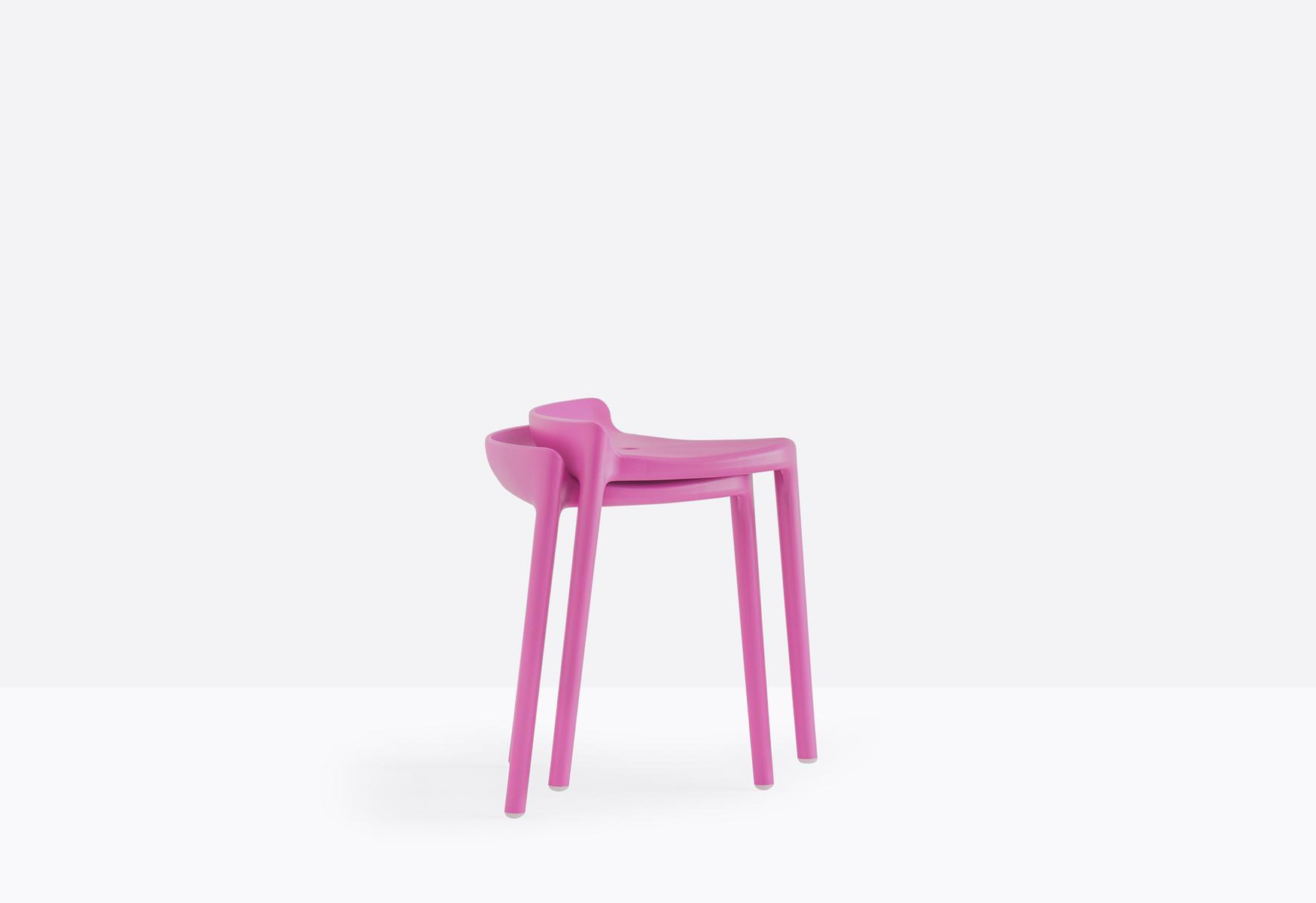Low stackable stool | Happy 491 by Pedrali