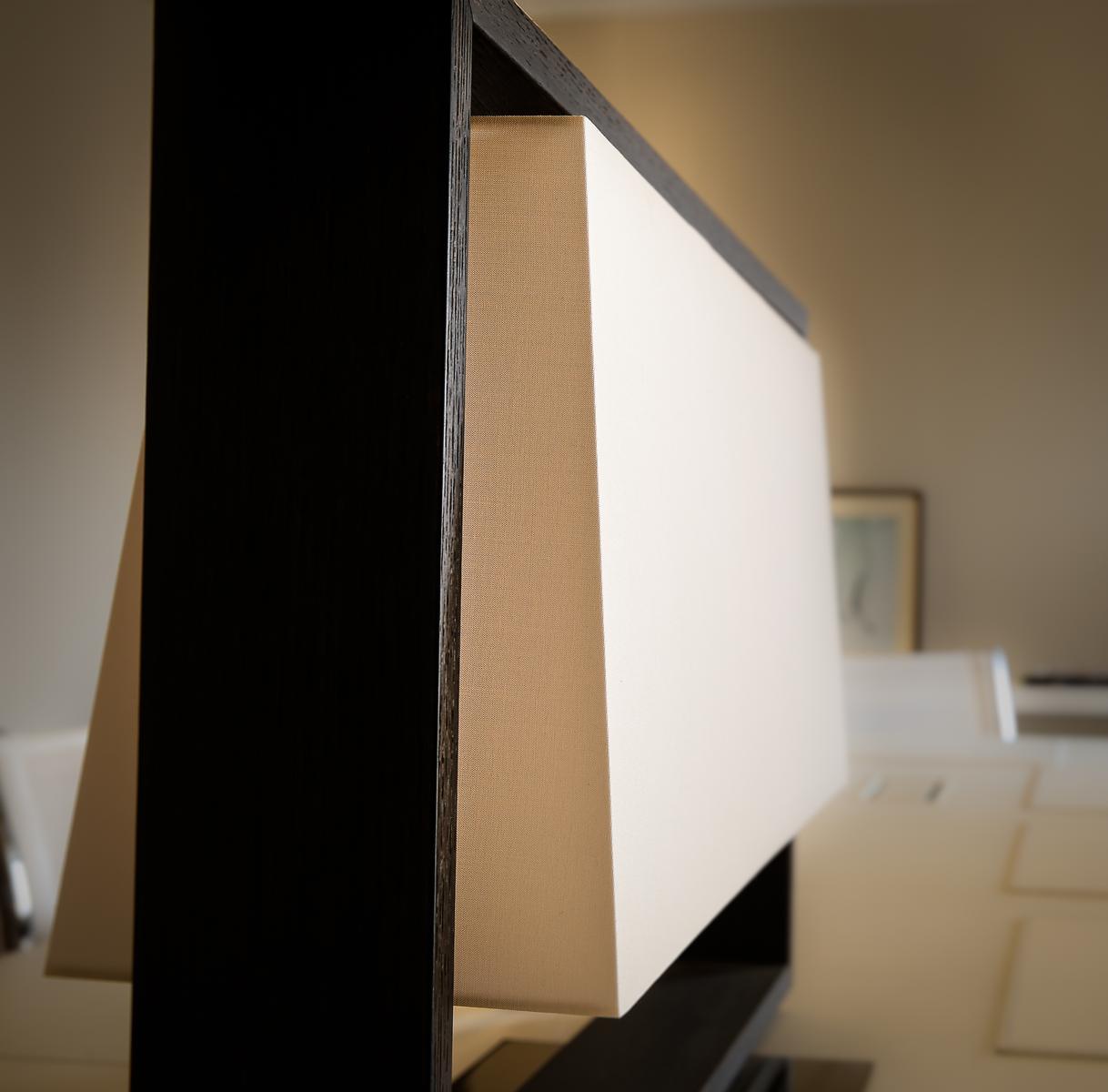 Oak table lamp | Frame by Contardi