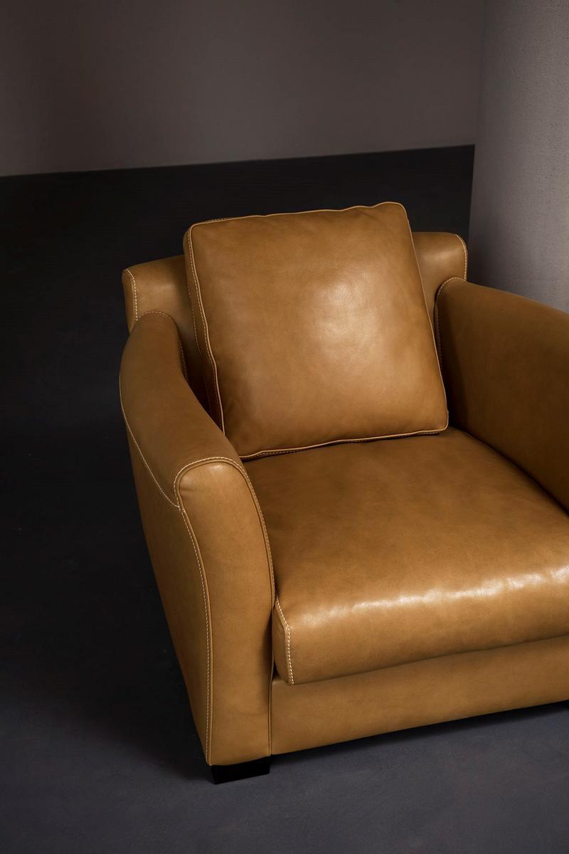 Leather armchair with armrests | Diner by Baxter