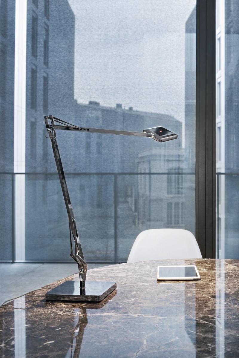 LED direct light aluminium table lamp | Kelvin Edge by Flos