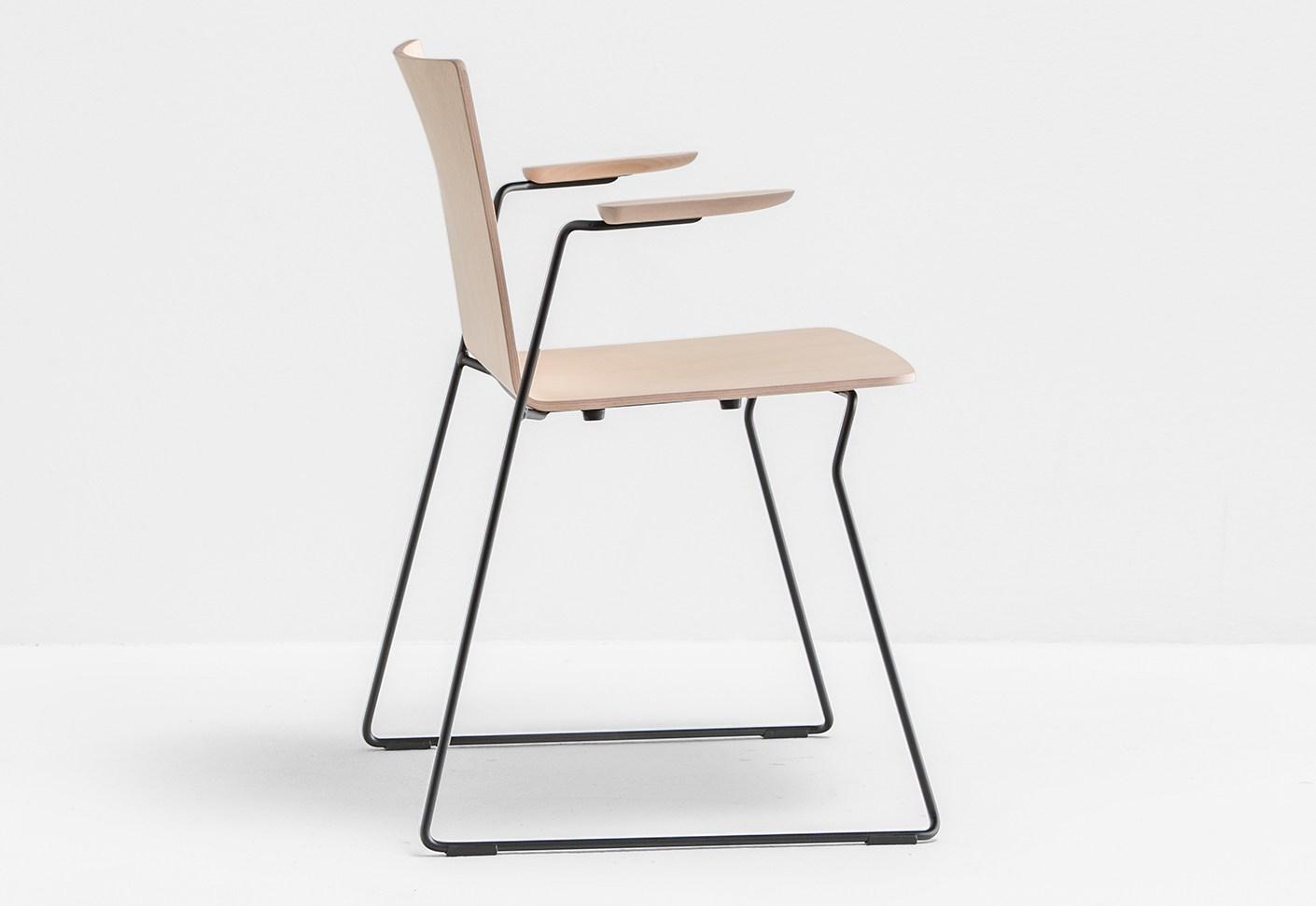 Sled base multi-layer wood chair with armrests | Osaka Metal 5715 by Pedrali