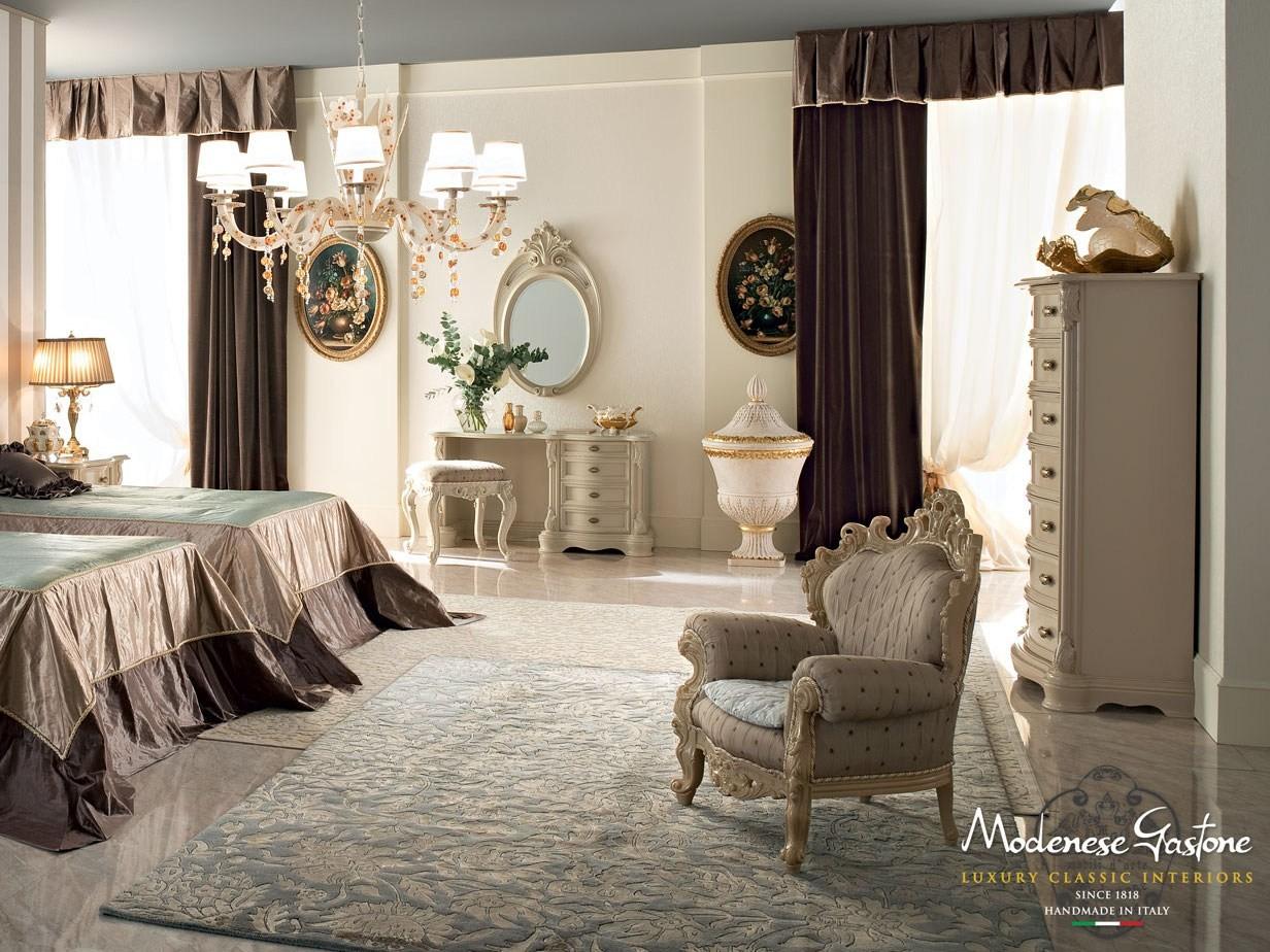 Baroque wall-mounted framed oval mirror | 13676 by Modenese Gastone