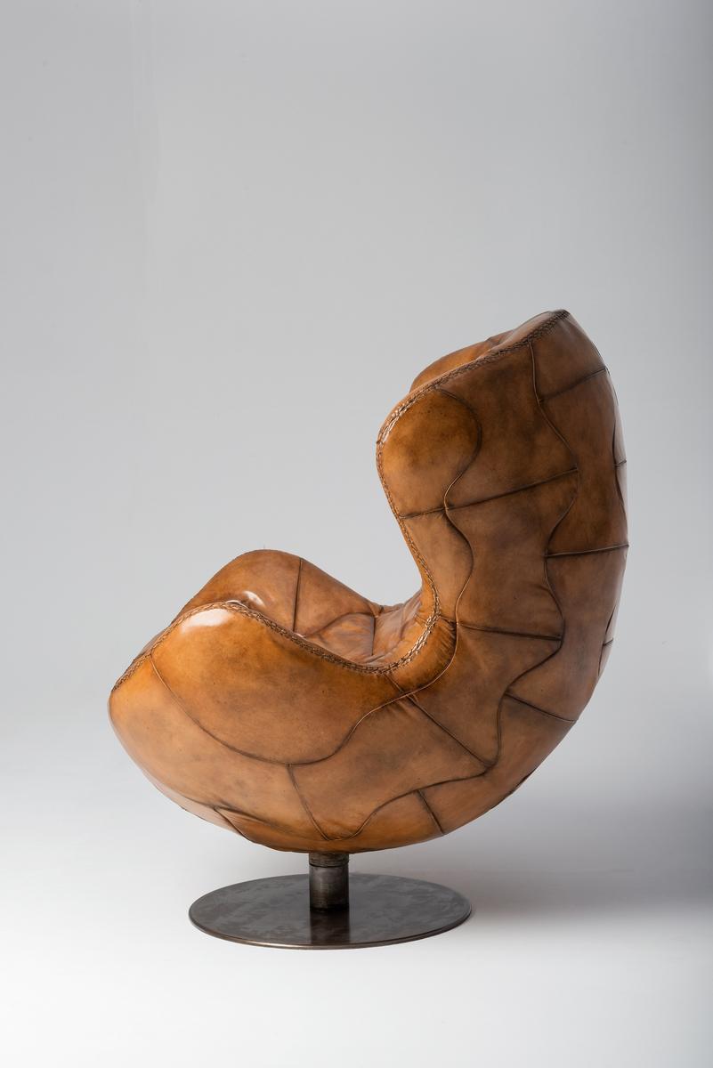 Swivel leather armchair with armrests | Pelè by Mantellassi 1926