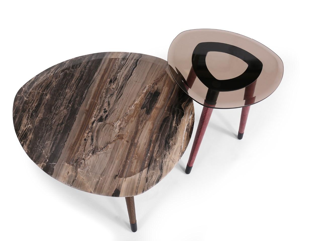 Low coffee table for living room | Shield by Borzalino