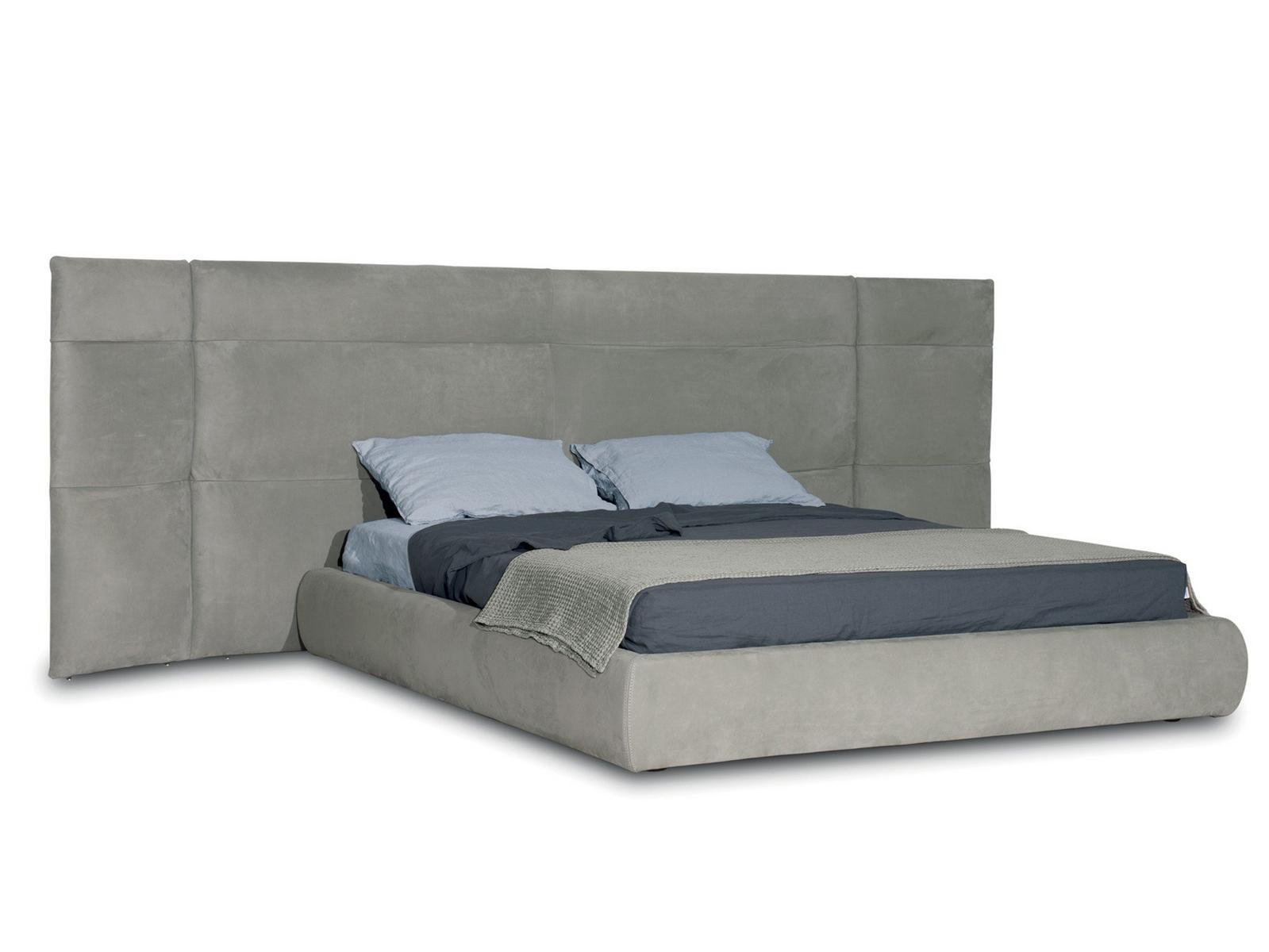 Upholstered leather bed with high headboard | Couche Extra by Baxter