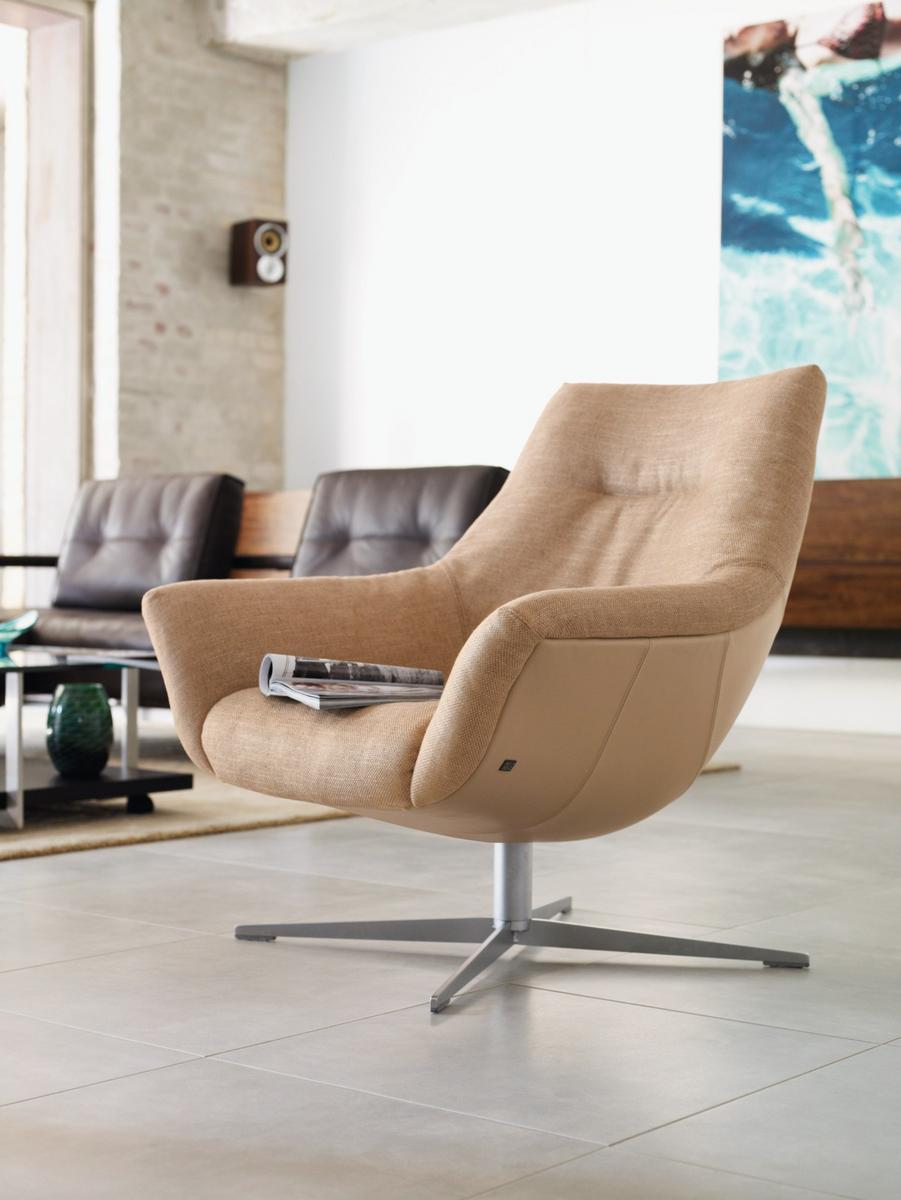 Fabric armchair with armrests | 566 by Rolf Benz