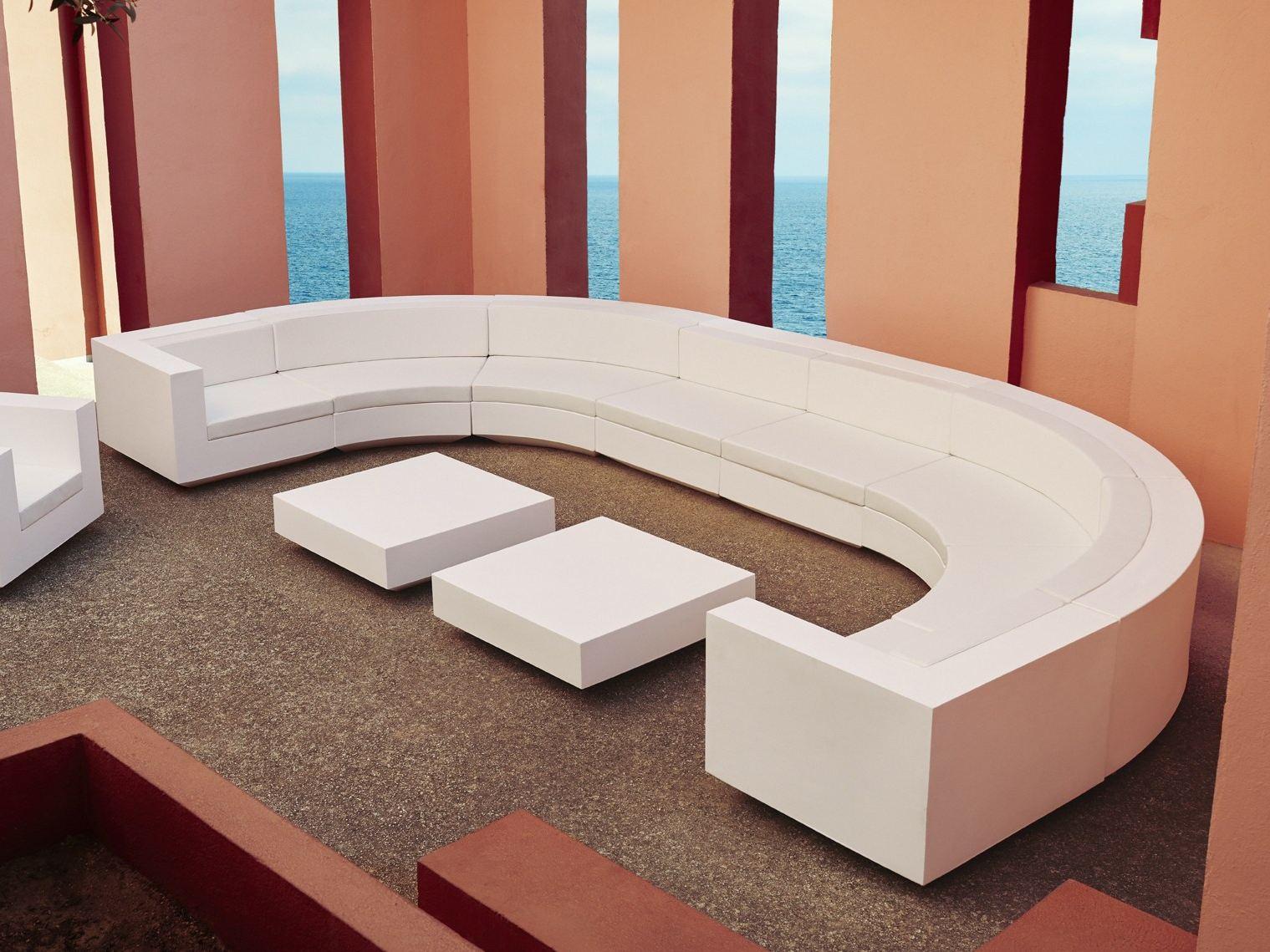 Sectional curved polyethylene sofa | Vela by Vondom