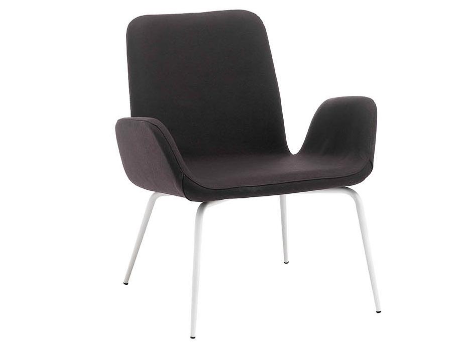 Upholstered armchair with armrests | Light B by Midj