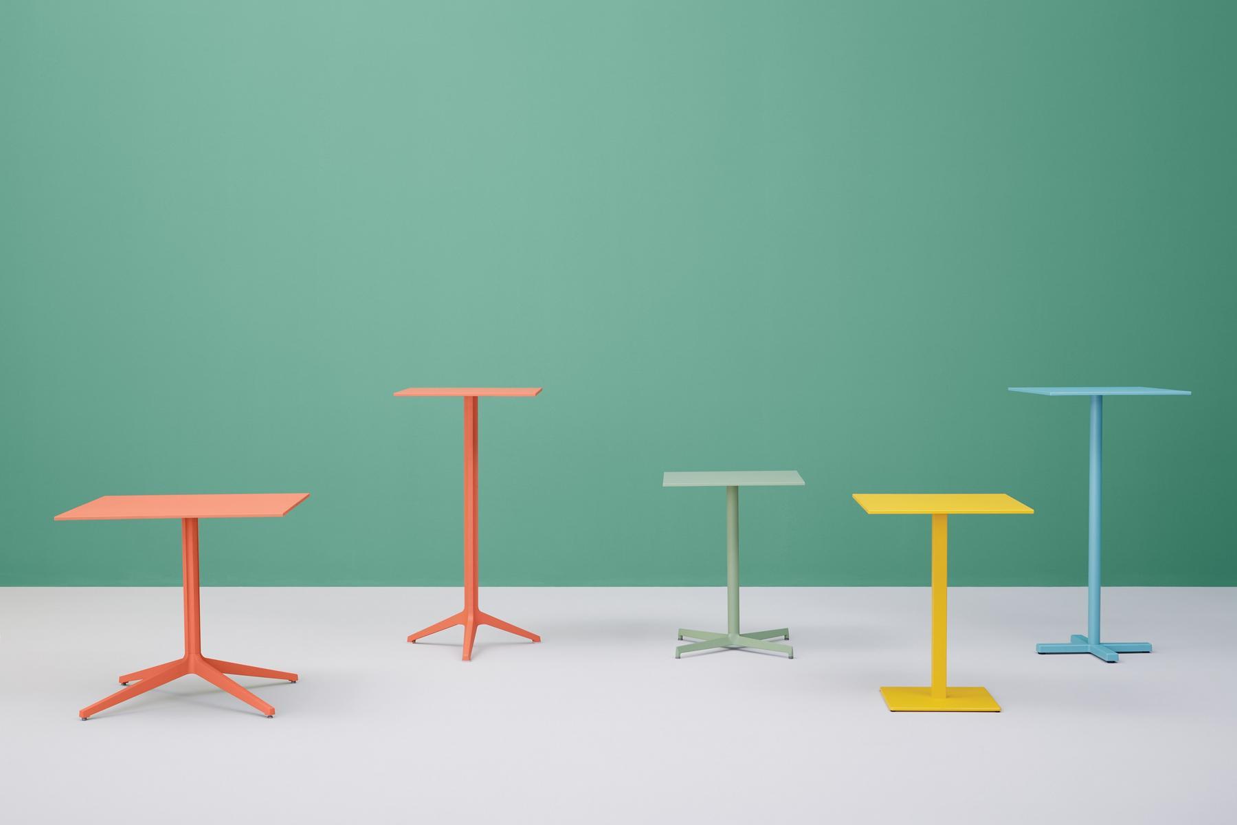 Square aluminium coffee table with 4-star base | Ypsilon 4 4795 by Pedrali