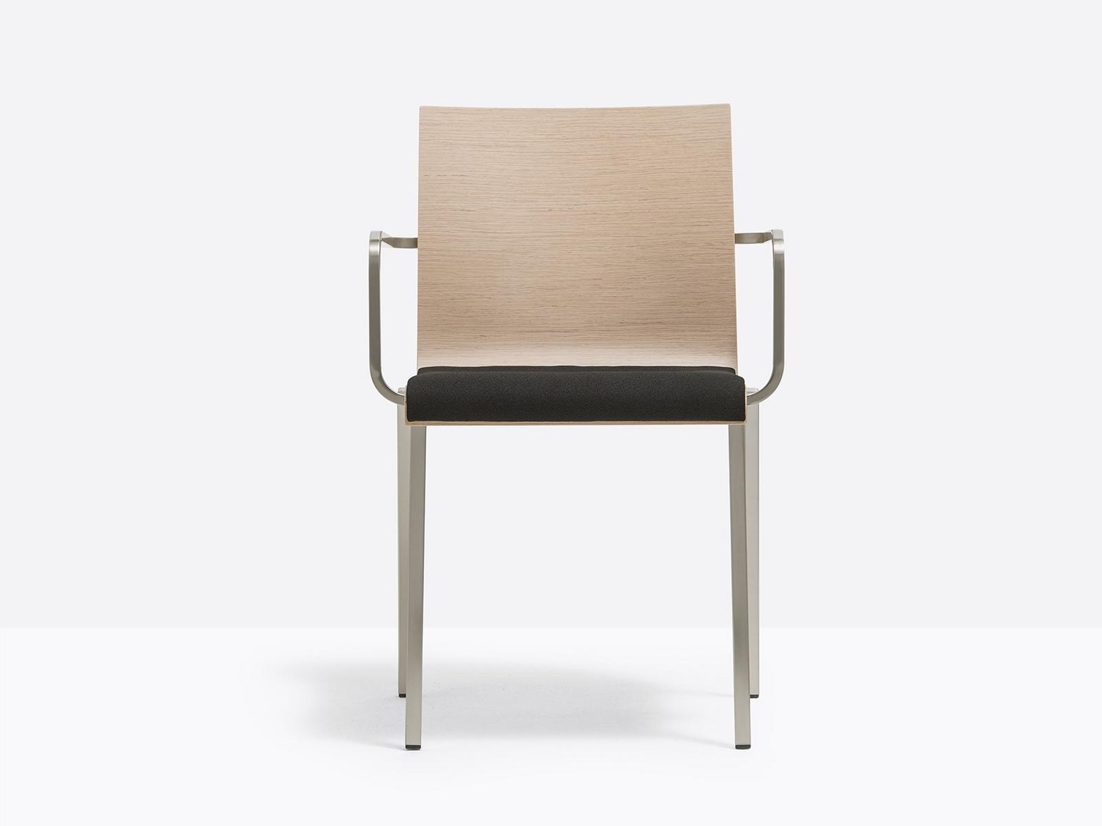 Stackable chair | Kuadra Xl 2412 by Pedrali