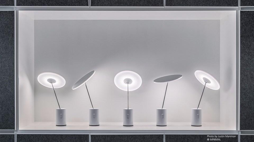 Direct light extruded aluminium table lamp | Sisifo by Artemide