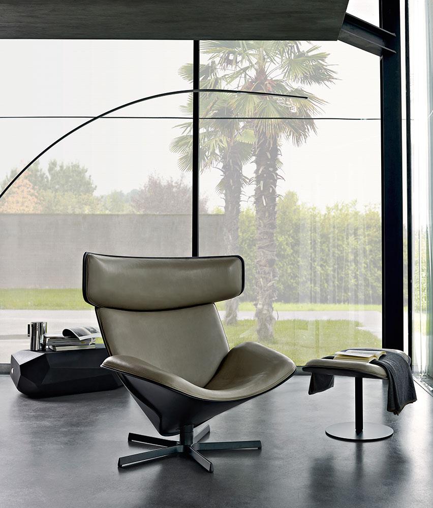 Swivel armchair with 5-spoke base with headrest | Almora by B&B Italia