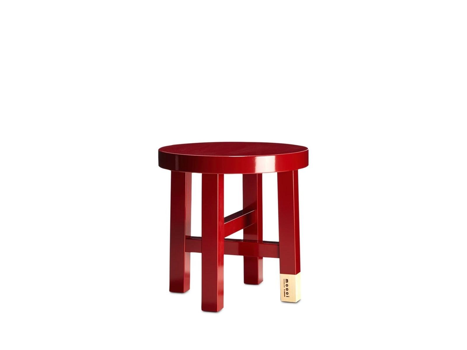 Low birch coffee table | Common Comrades Scholar by Moooi