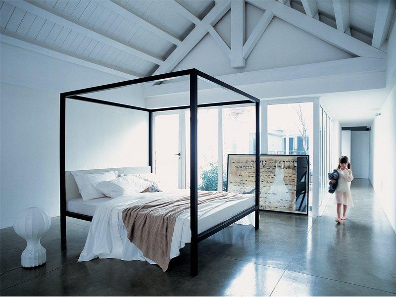 Double bed | Milleunanotte by Zanotta