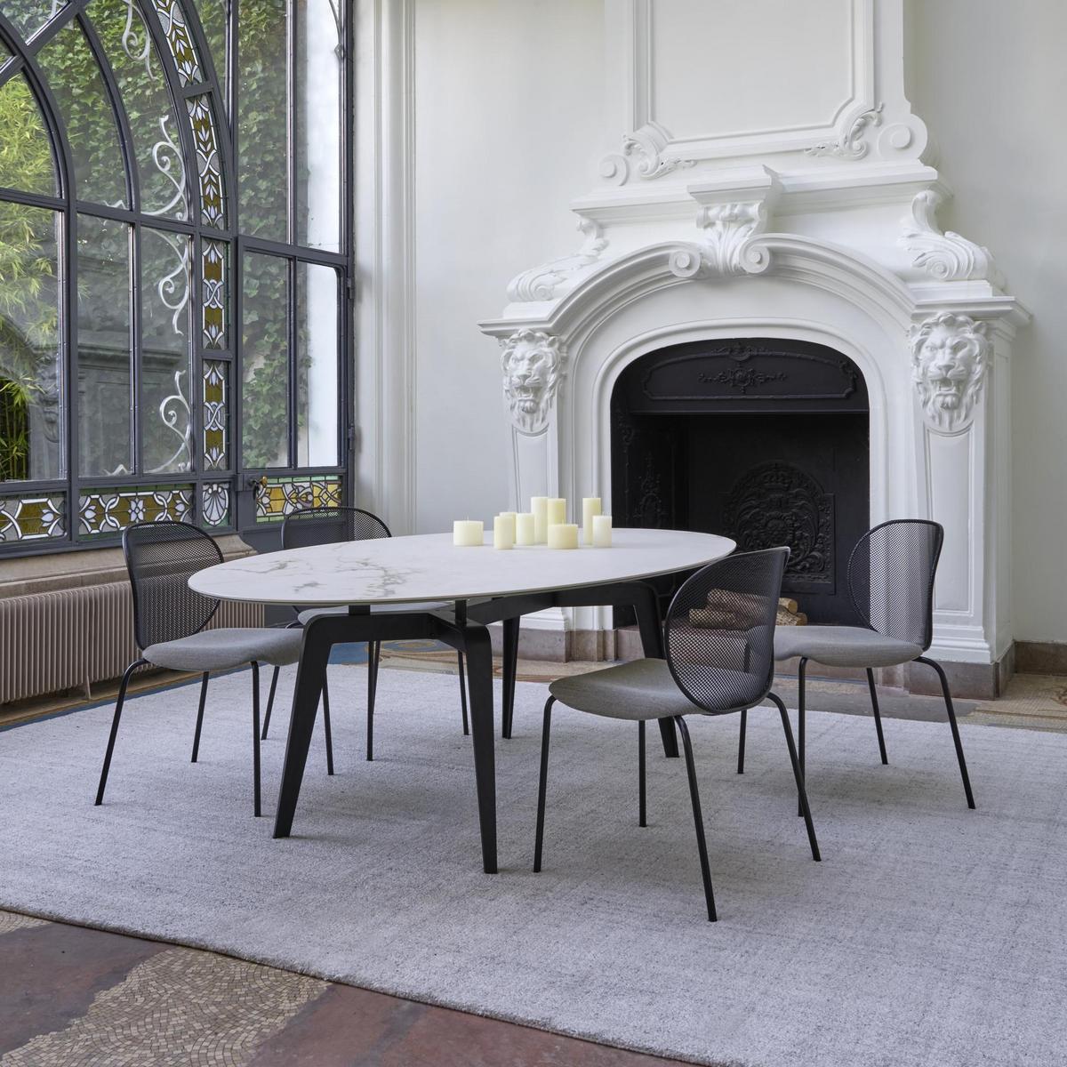 Oval dining table with porcelain stoneware top marble effect | Odessa by Ligne Roset