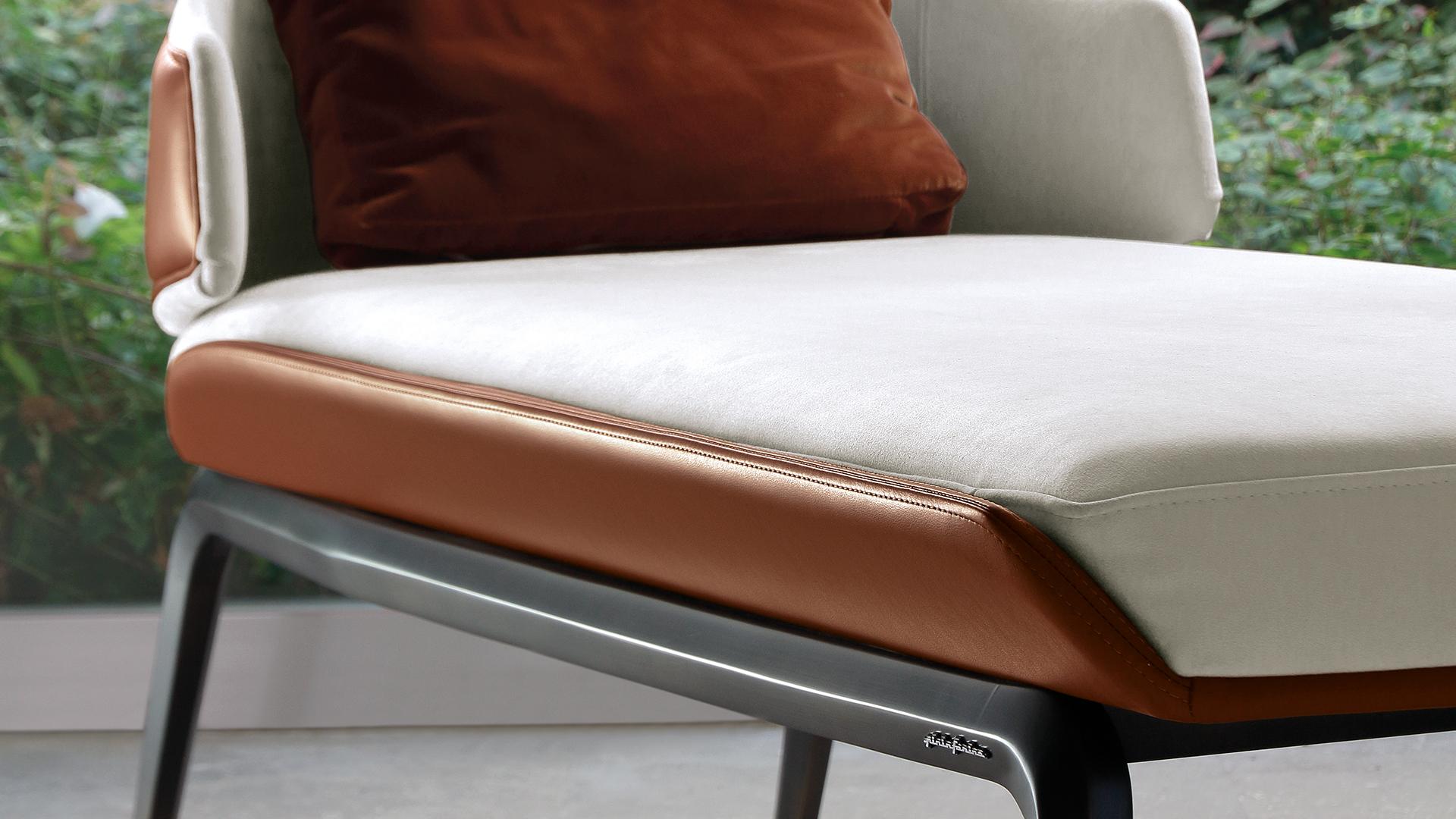 Upholstered leather Chaise longue | Vela by Reflex