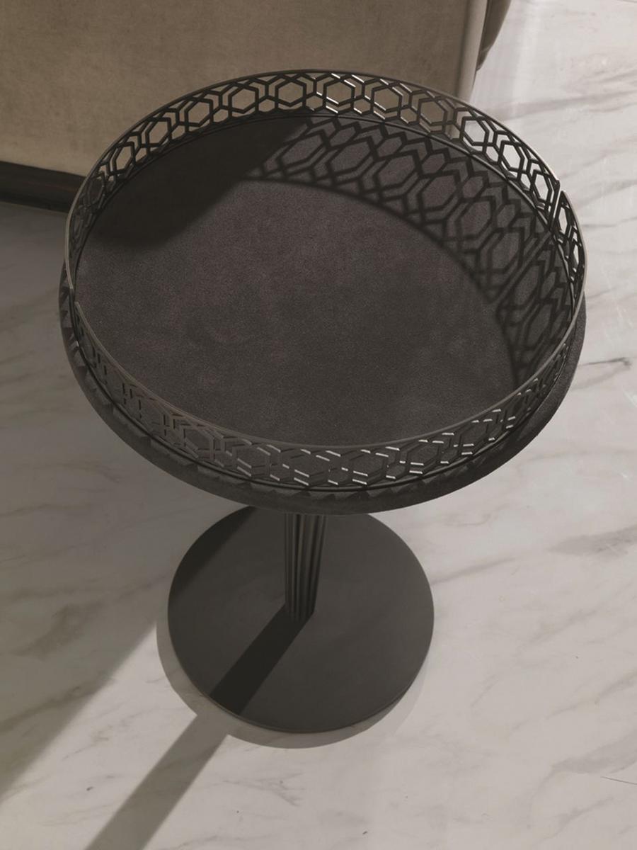 Round metal coffee table | Guéridon by Longhi