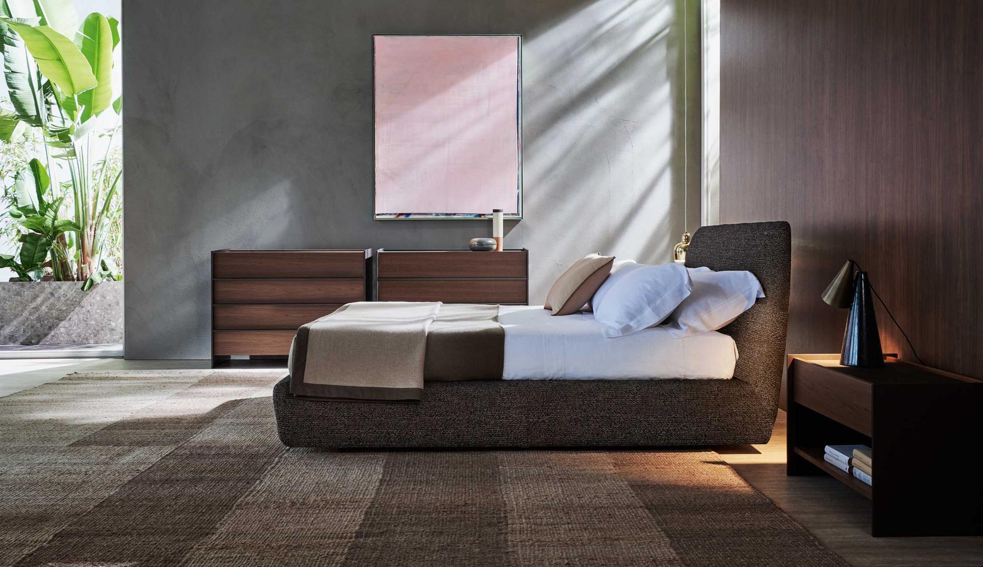 Fabric storage bed with upholstered headboard | Greenwich by Molteni
