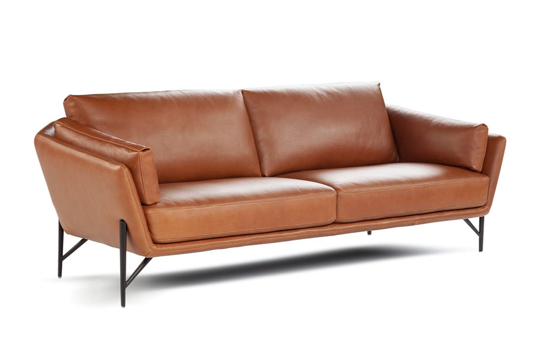 Venere sofa: Essential design, soft cushions, perfect for any space offering comfort and Italian elegance. Available in various sizes, including daybed. | Venere by Calia Italia