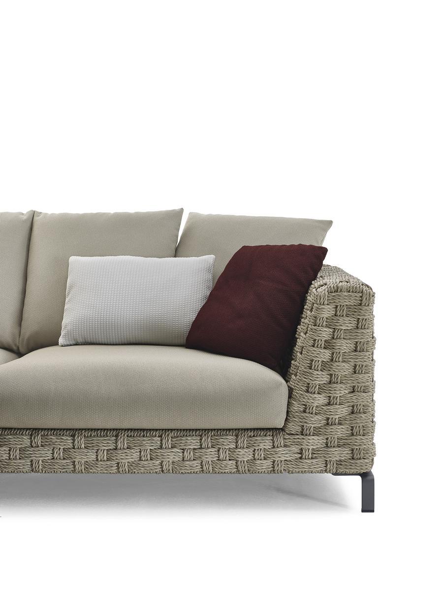 Textilene sofa | Ray Outdoor Natural by B&B Italia