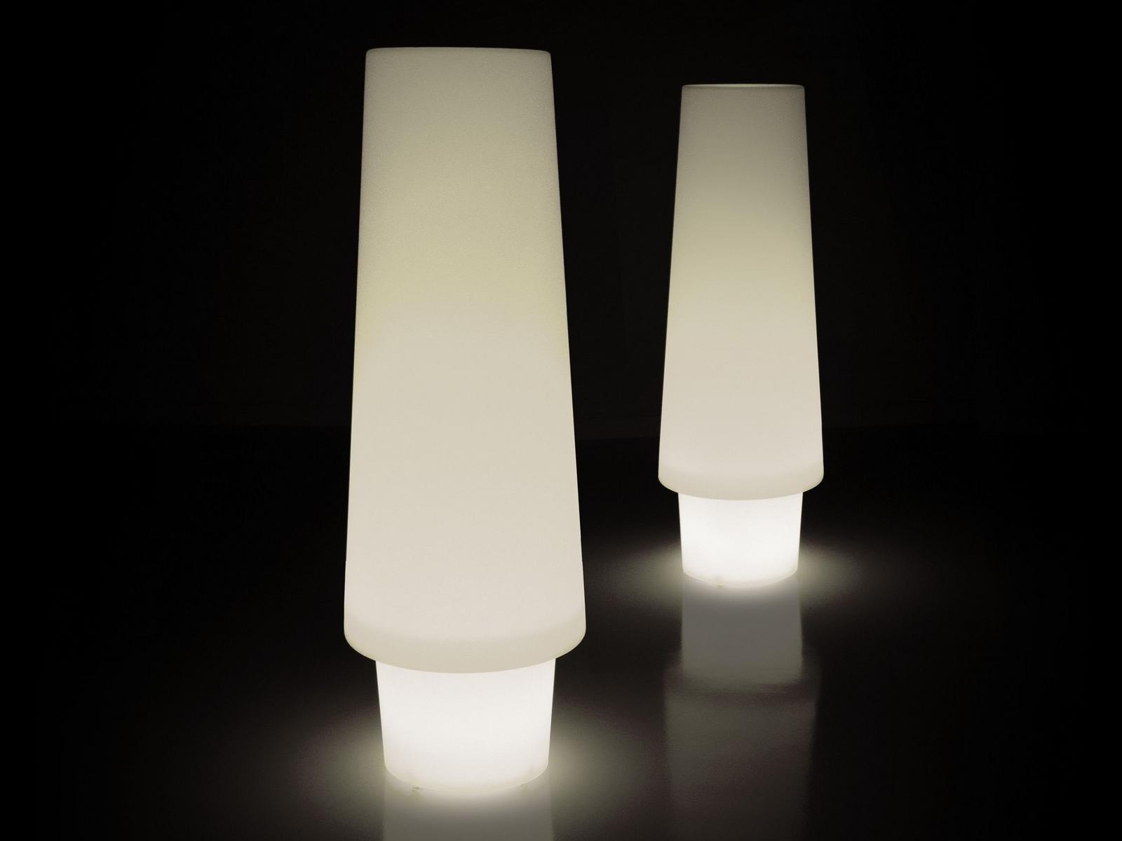 Contemporary style LED plastic floor lamp | Ulm by Vondom